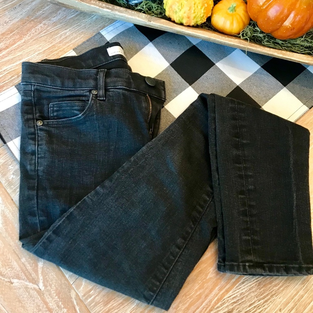 Loft black, modern skinny jeans (size 25)